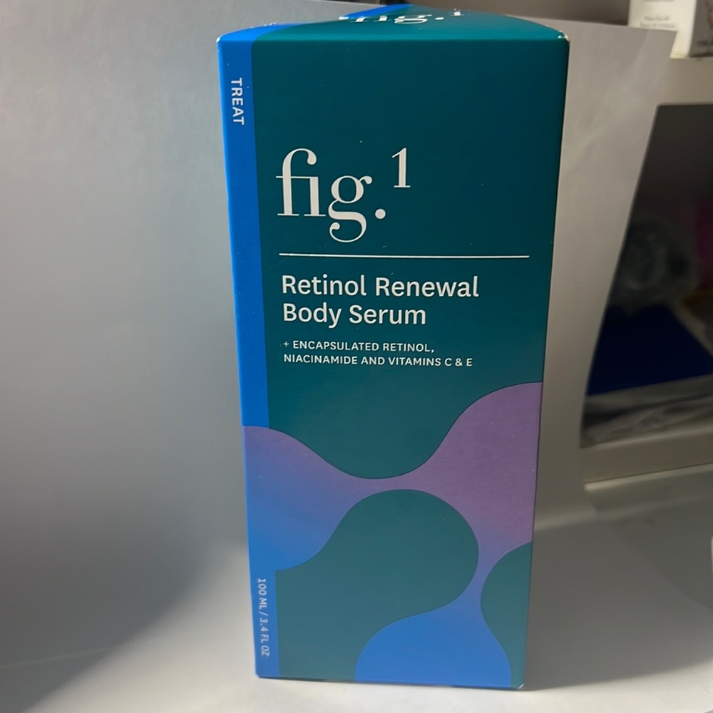 Fig.1 Retinol renewal Body Serum  NIB